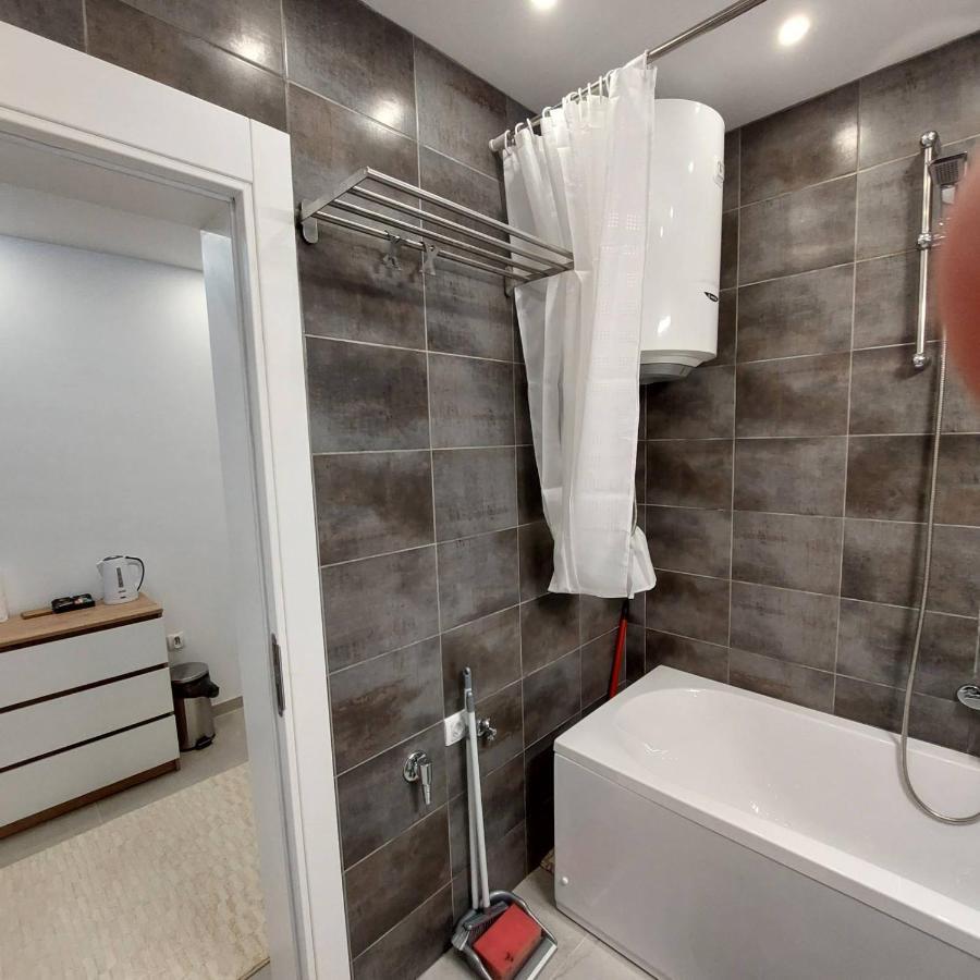 Apartman Lux Jelena Surčin Exterior foto